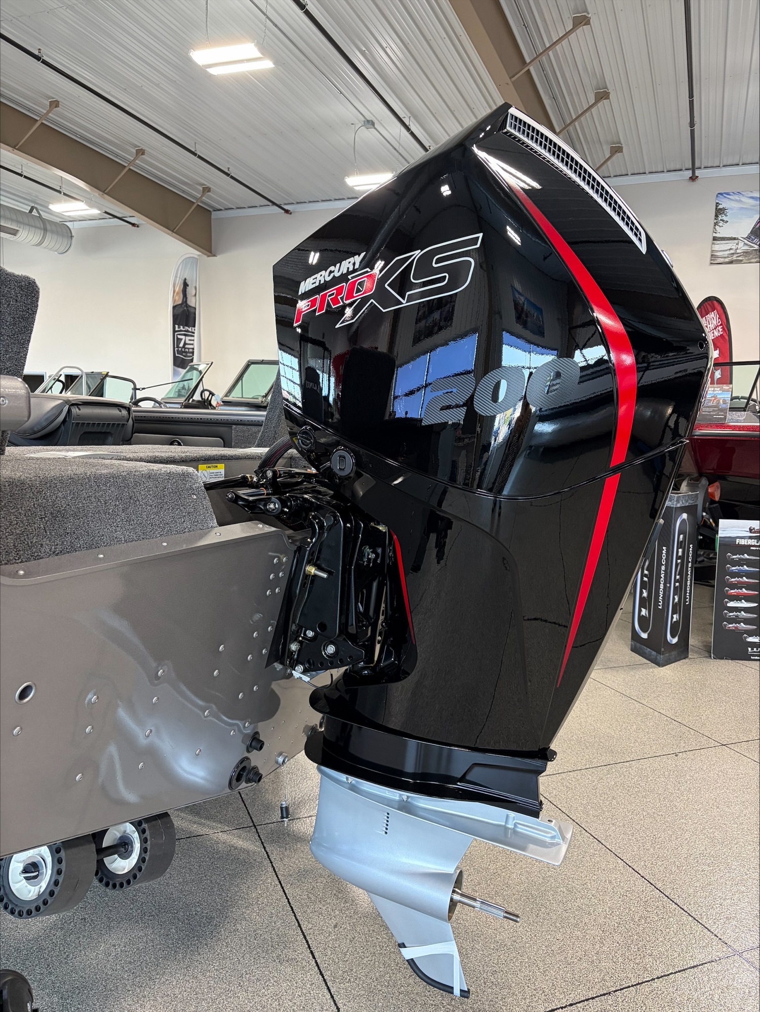 2027 LUND 1875 PRO V SPORT BOAT