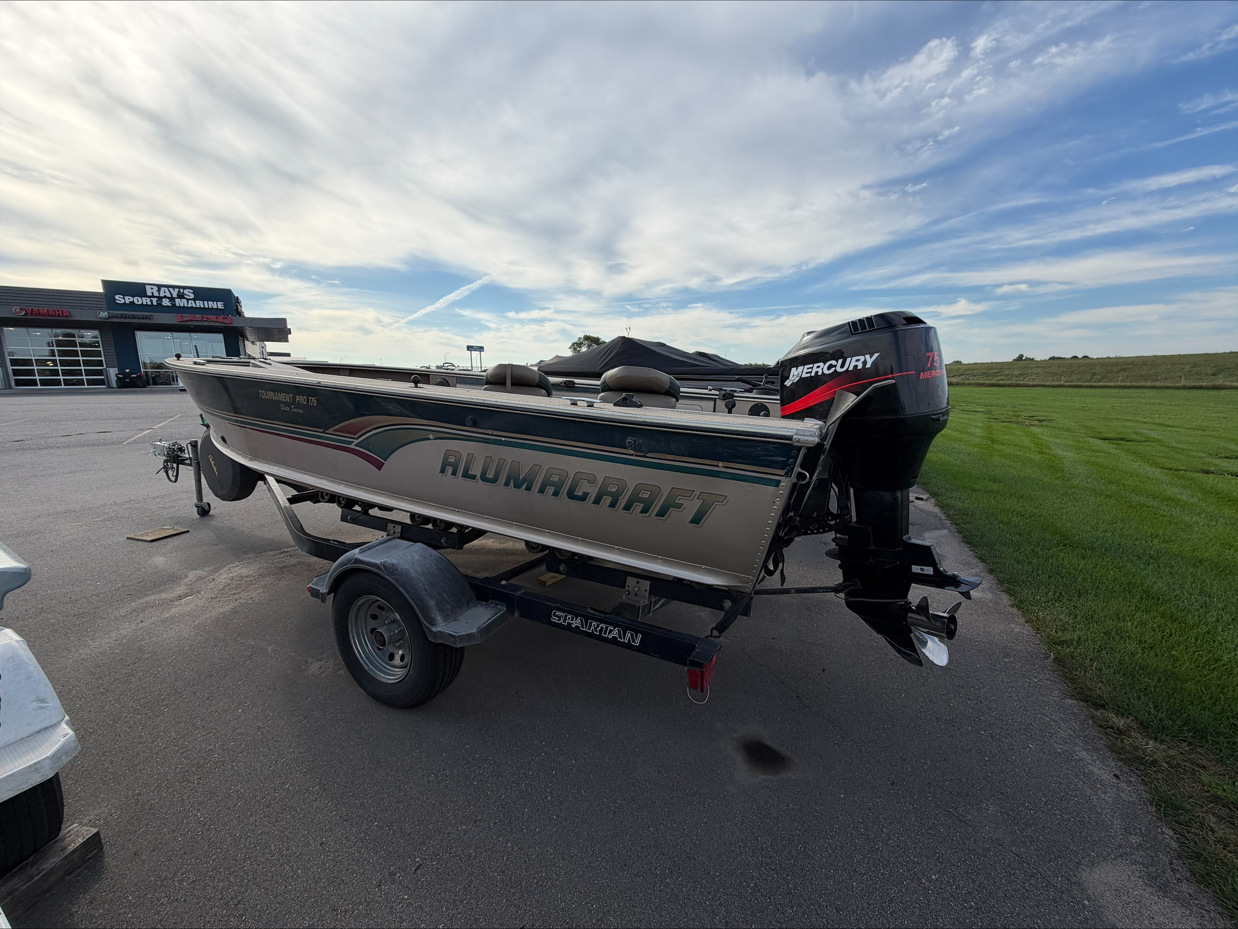 2000 Alumacraft Tournement Pro 175 Tiller — photo 1 of 5